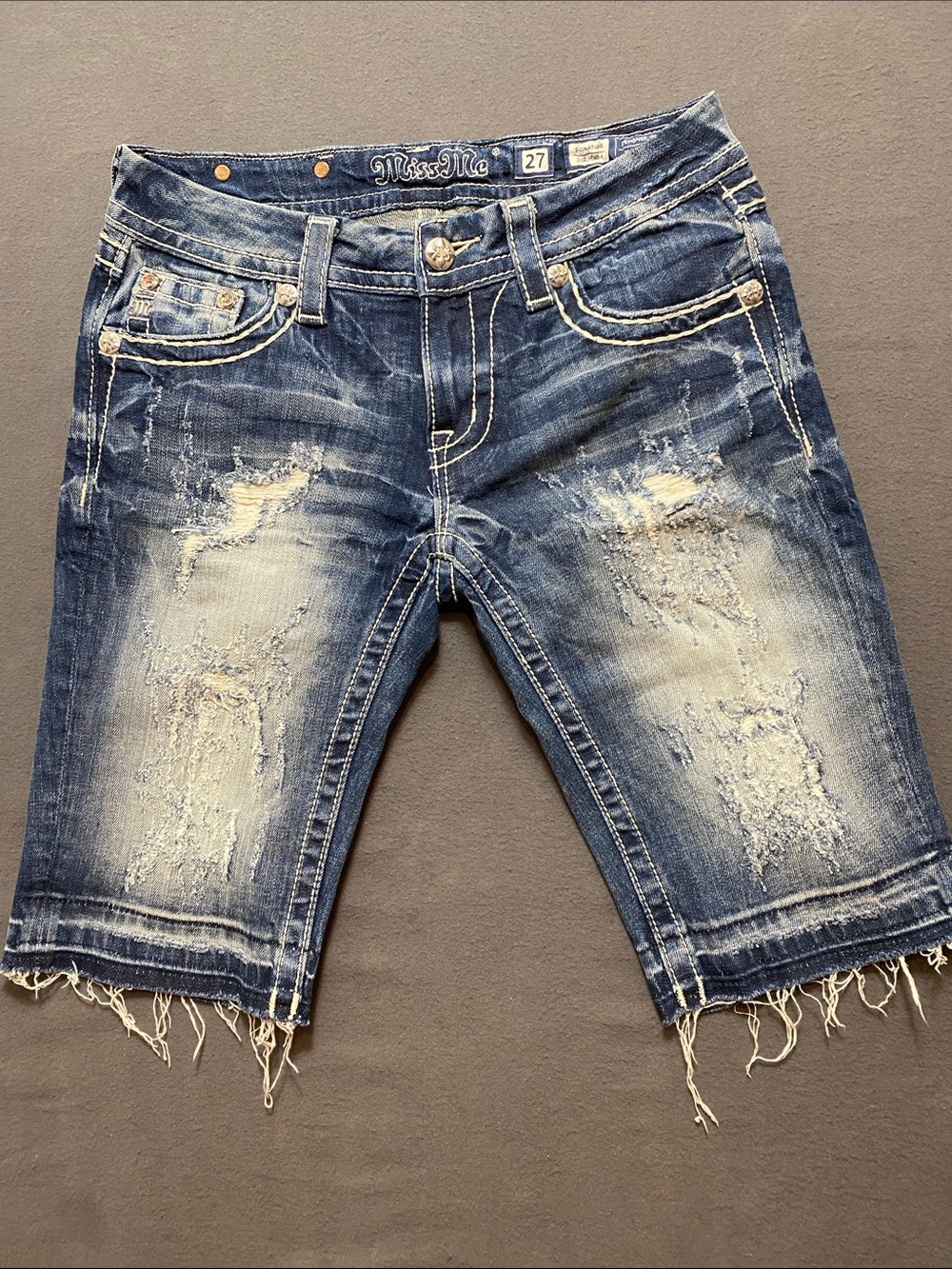 Miss Me Signature Bermuda Denim Shorts Dark Wash Distressed Frayed Mid Rise 27